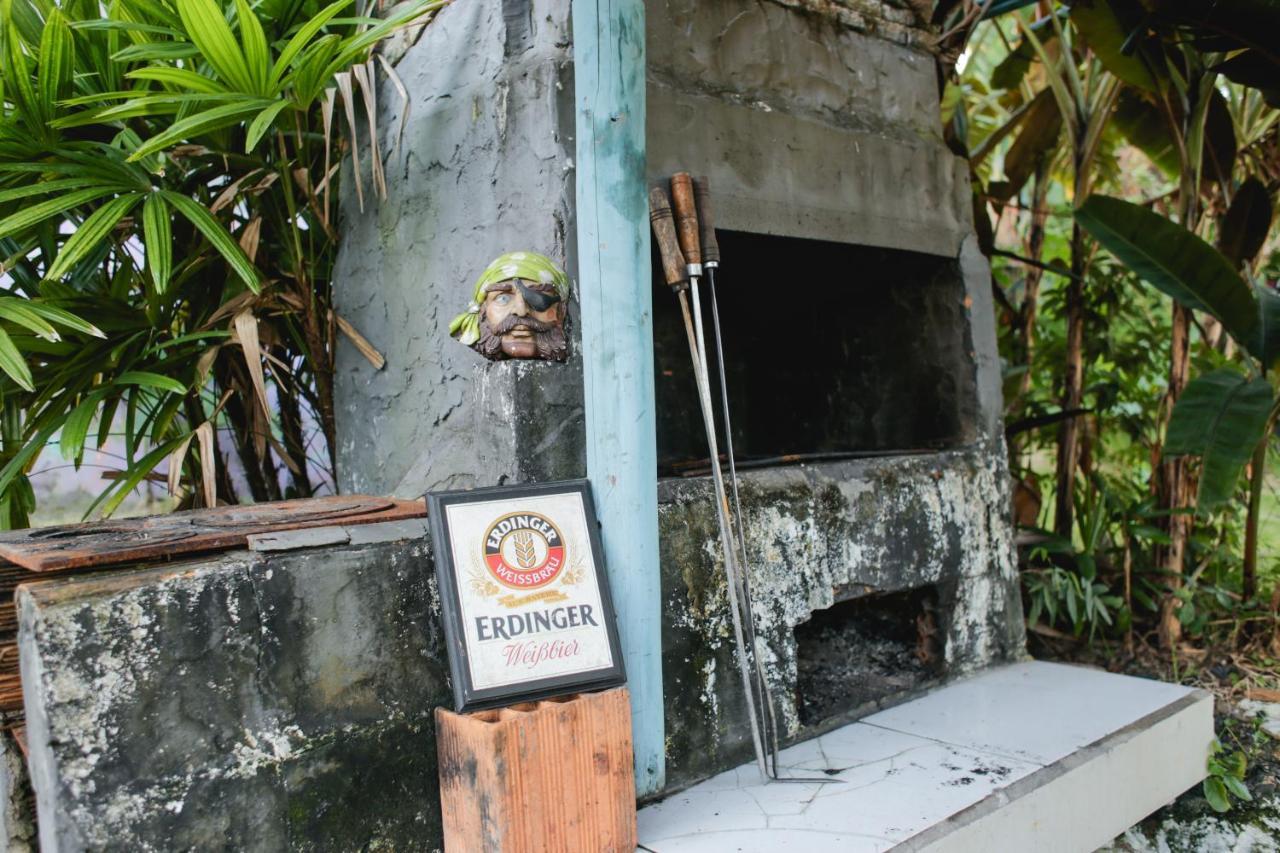 Hostel Barra Bar Balneario Camboriu Exterior photo