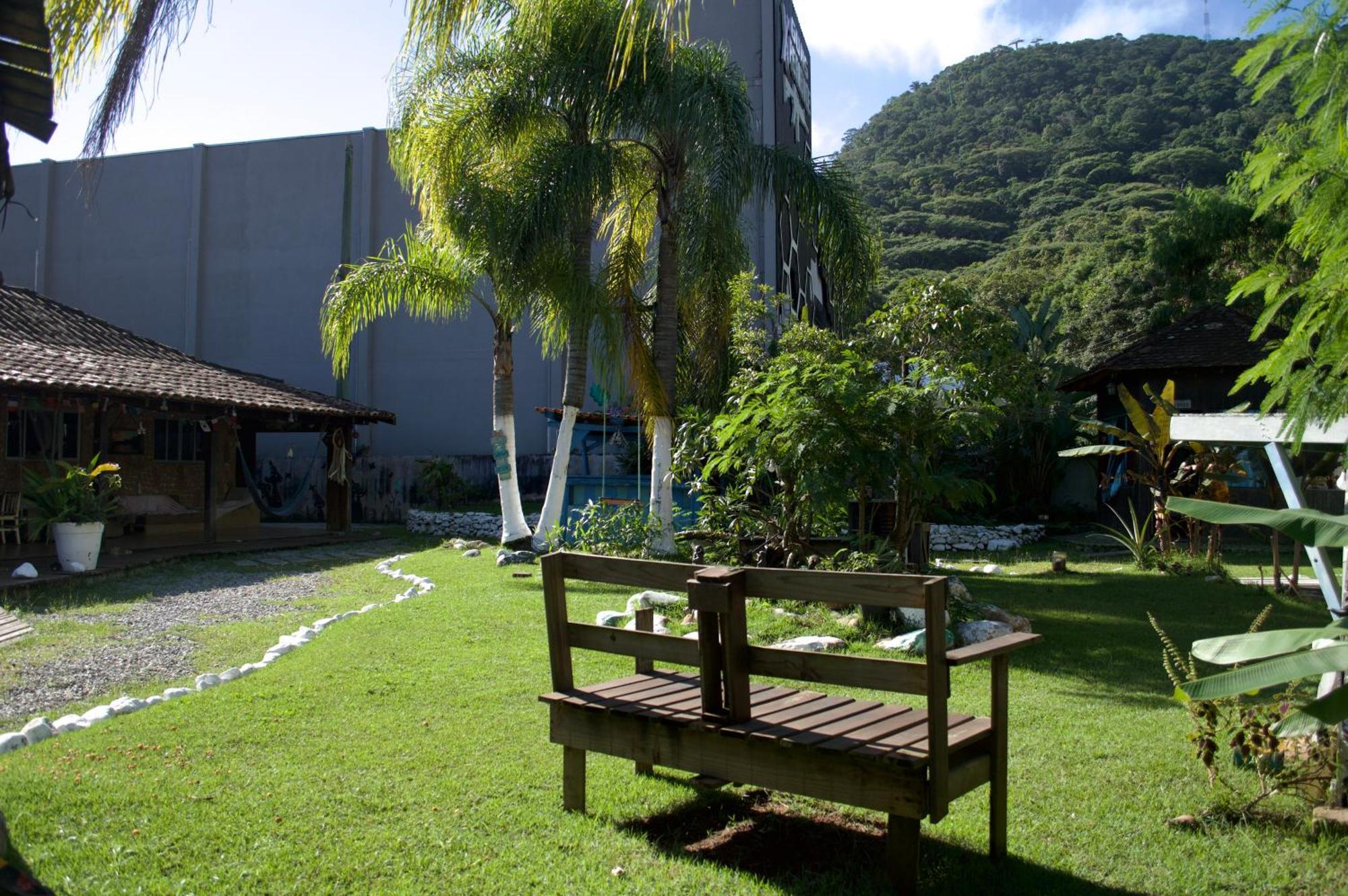 Hostel Barra Bar Balneario Camboriu Exterior photo