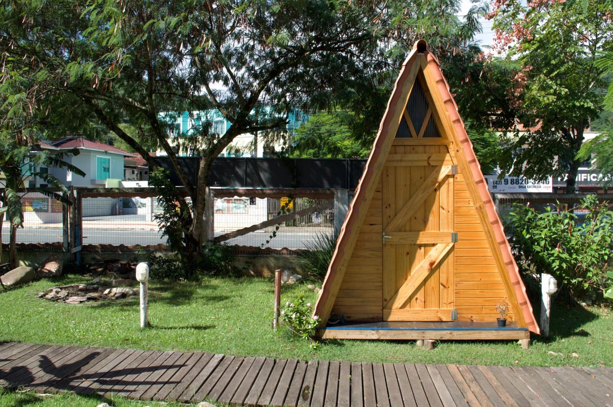 Hostel Barra Bar Balneario Camboriu Exterior photo